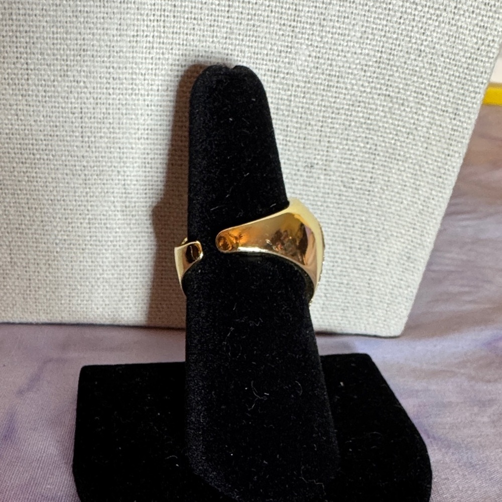 Gold and Silver Wave Crystal Statement Ring - Picture 2 of 2
